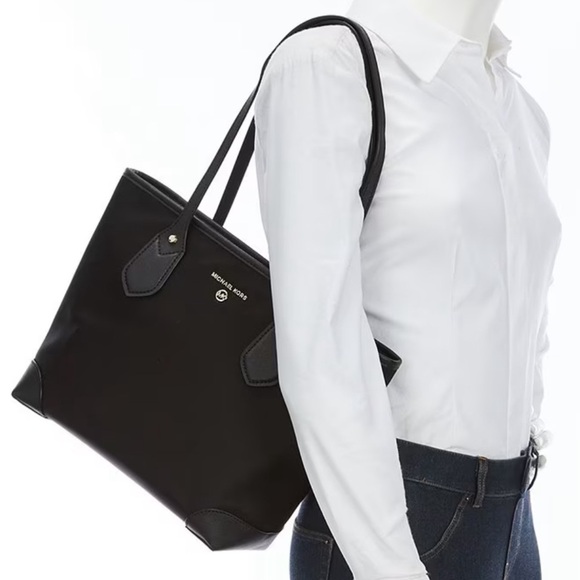 MICHAEL KORS Eva Top Zip Tote Nylon Bag Navy Gold Hardware AUTHENTIC - Picture 5 of 15